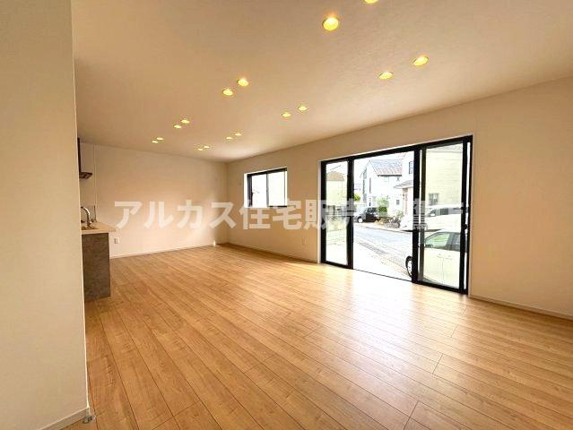 西武新宿線 花小金井駅 徒歩13分 新築戸建 西東京市芝久保町１丁目の居間・リビング