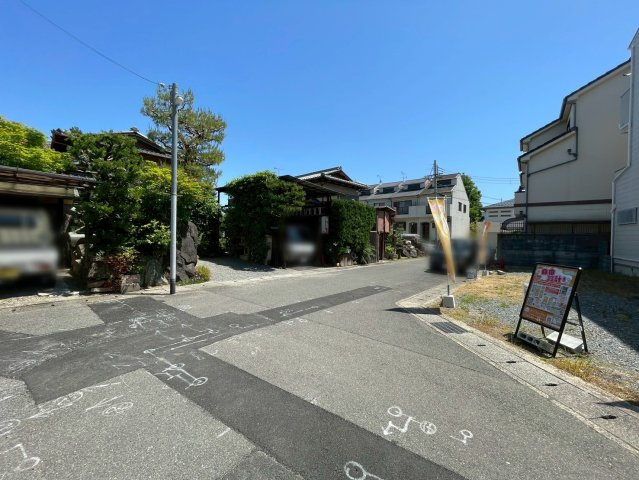 太秦一ノ井町　新築参考プランB　建築条件付土地の前面道路含む現地写真|（5/10撮影）
