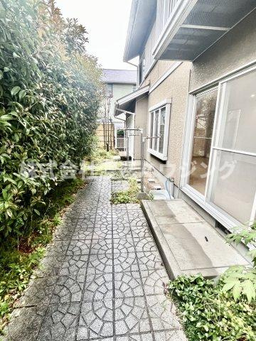 吹田市佐竹台４丁目１戸建の庭
