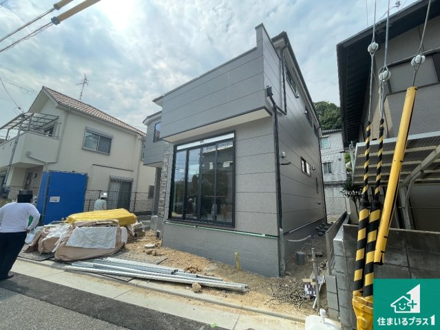 宝塚市売布　第2期　新築一戸建ての外観|周辺は落ち着いた街並みの住宅地！子育てがしやすい住環境です！まだ未完成ですが、現地でしかわからない事もございます。是非一度ご覧ください。
