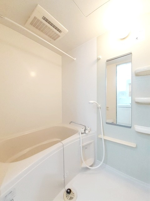 藤沢市石川４丁目の賃貸マンションの浴室