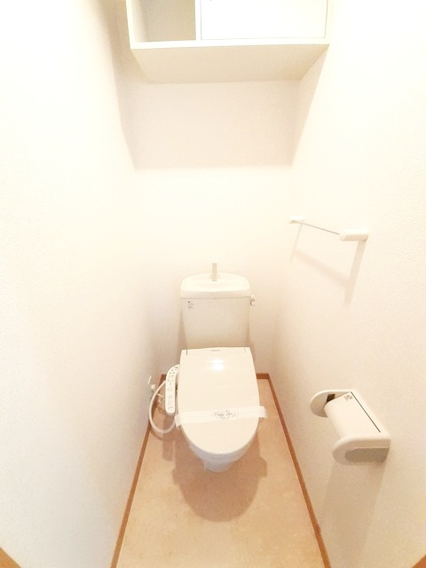 藤沢市石川４丁目の賃貸マンションのトイレ