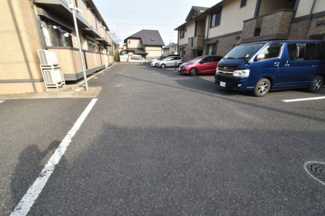 【駐車場】