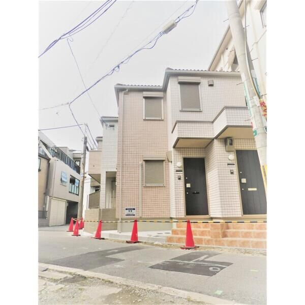 テラスハウス東淡路の玄関
