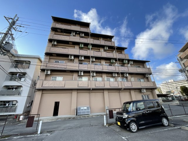 【外観】 | プレミールサンダ | 落ち着いた雰囲気の外観です