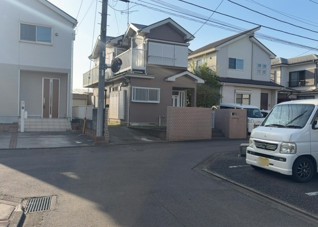 【外観】 | 物件の詳細については、現地を見てわかること以外に、役所や法務局などで調べないとわからないことがあります。そのため、現地に行く場合は、もしこの物件を買ったらどのような生活ができるかをイメージしましょう。