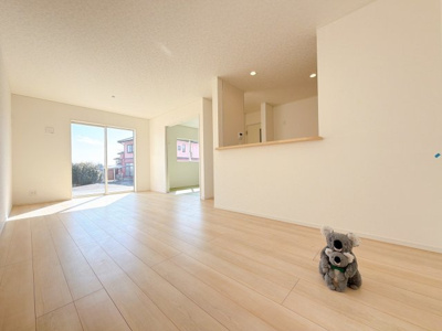 【居間・リビング】 | 前橋市粕川町新屋　新築住宅 | 気がづけば家族が集まって楽しい会話と食事が始まる。皆で笑って過ごす幸せ溢れるリビング。