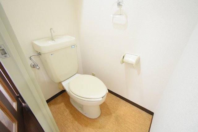 グレイスコート多摩川のトイレ|落ち着いた色調のトイレです