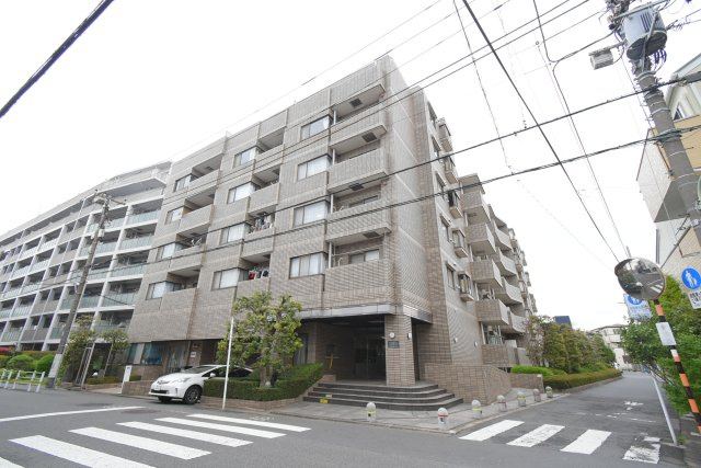 グレイスコート多摩川の外観|外観は落ち着いています
