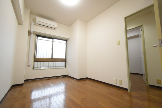 グレイスコート多摩川の寝室|開放的な寝室です