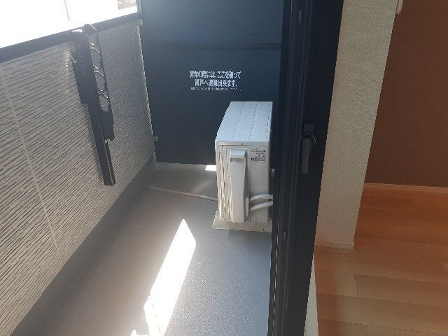 エスポワールⅡのバルコニー|外からの目が気にならないバルコニーで洗濯物が干せます