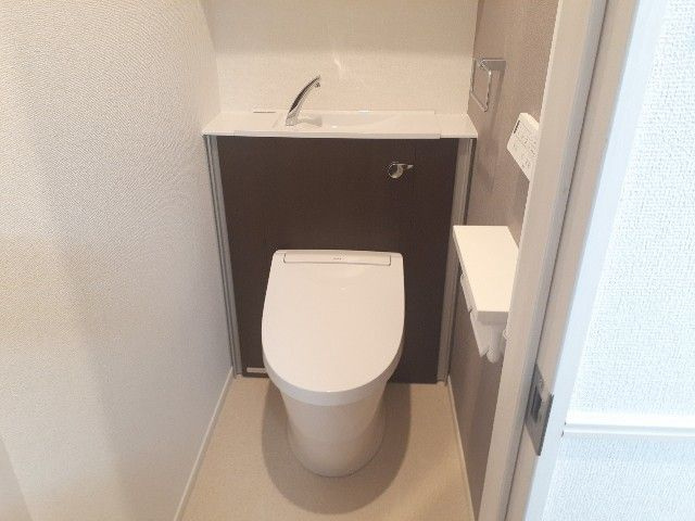 エスポワールⅡのトイレ|ゆったりとした空間のトイレです