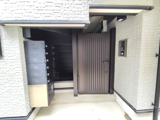Maison Lupinusのエントランス