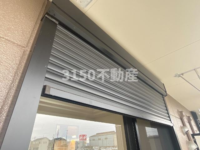 ジュビレーションの内装|窓シャッター（イメージ）