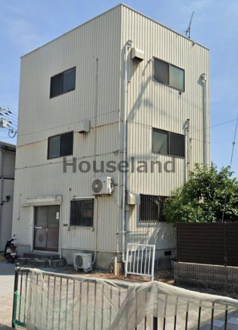 北中島3階建て倉庫の外観