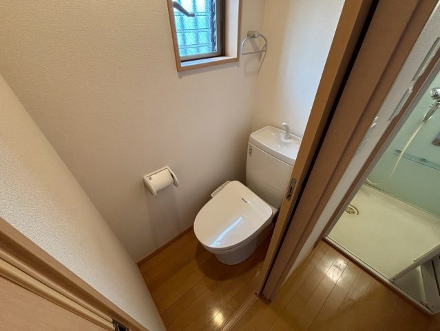 ベルクルールのトイレ|温水便座付き