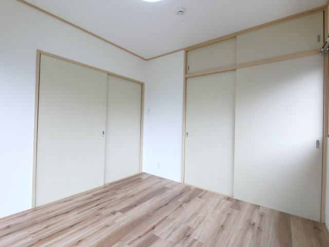 【寝室】