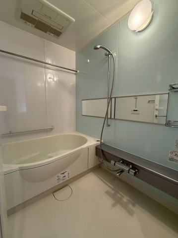 ヴューイスト泉ヶ丘の浴室