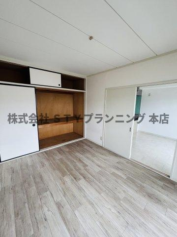 仲介手数料0円！ロイヤルサンコー(A棟)の洋室