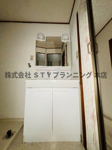 仲介手数料0円！ロイヤルサンコー(A棟)の洗面所