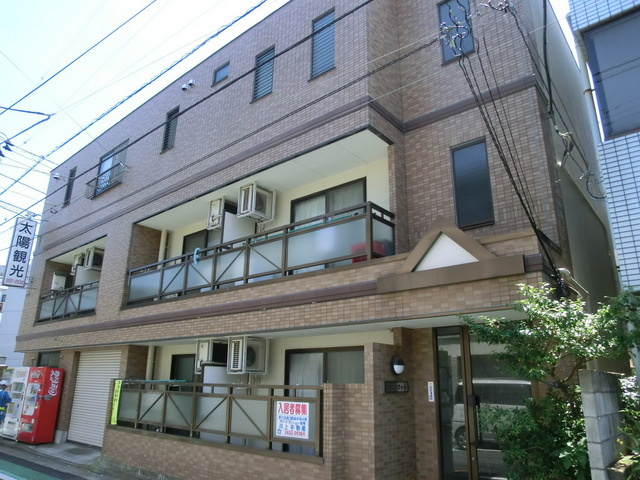 サンフラットの外観|マンションタイプです。