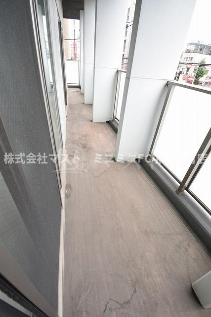 大阪市東成区中道３丁目の賃貸マンションのバルコニー