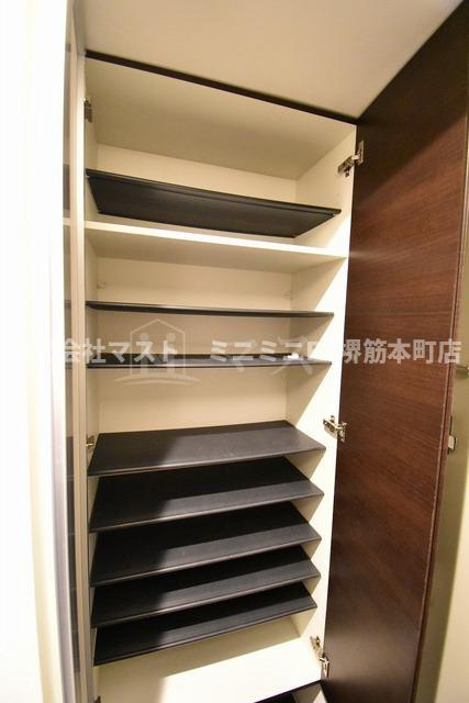 大阪市東成区中道３丁目の賃貸マンションの収納