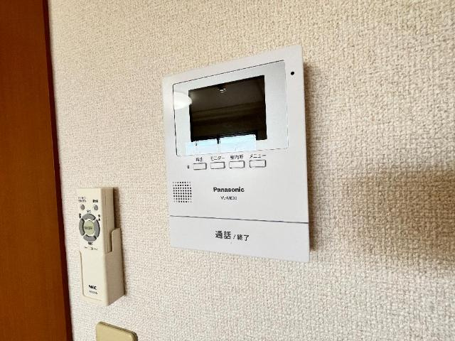 エクセルハイツ岡田の内装|カメラ付インターホン