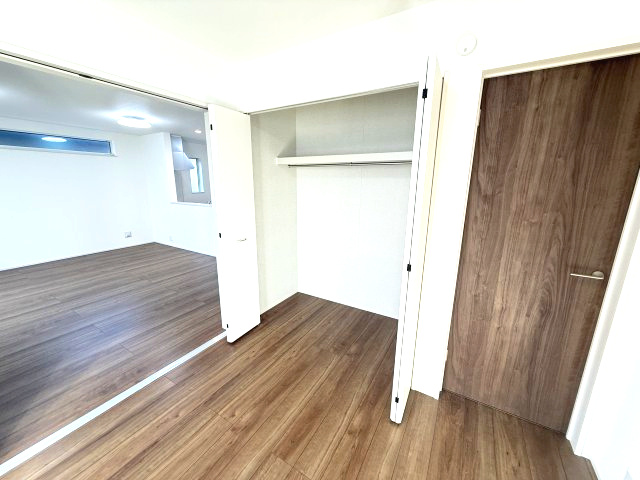 ハートフルタウン前橋市青柳町431番　A号棟の収納|１階洋室収納です