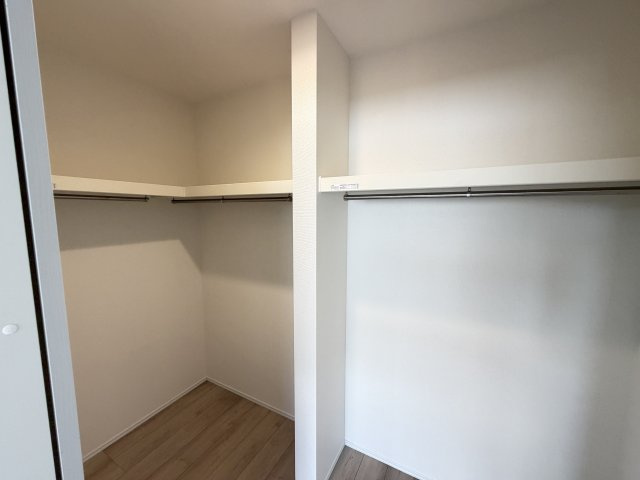 ハートフルタウン前橋市青柳町431番　A号棟の収納|2階洋室3収納です：広々したウォークインクローゼットです