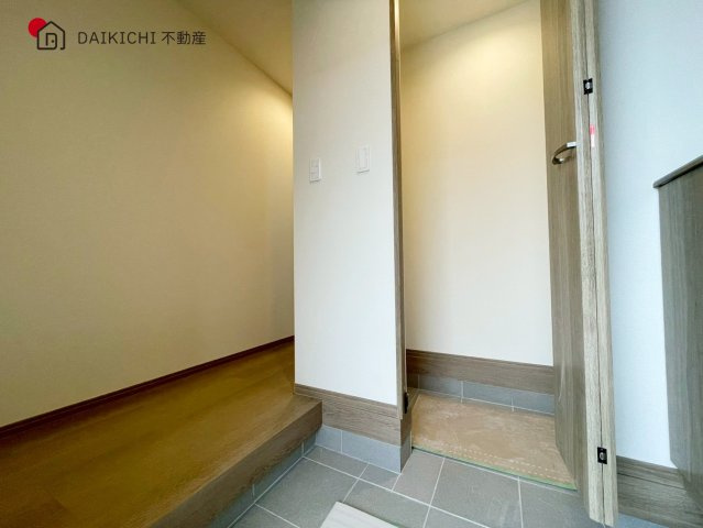 【玄関】 | 北本市宮内2期〈3工期〉　新築戸建　全4棟　T号棟