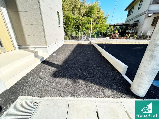 ●大和郡山市九条町　第11期　新築一戸建ての駐車場|2台分の駐車スペース有り！急な来客でも安心です！
