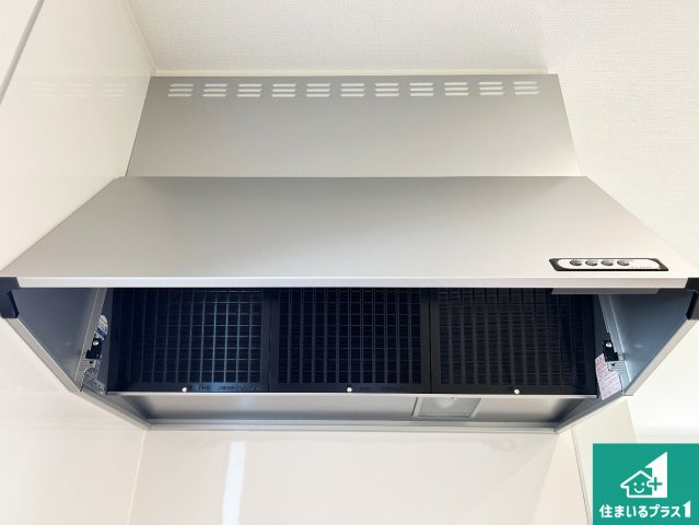 ●大和郡山市九条町　第11期　新築一戸建ての設備|汚れにくいスロットフィルタでお手入れラクラク！ＬＥＤ照明付き！