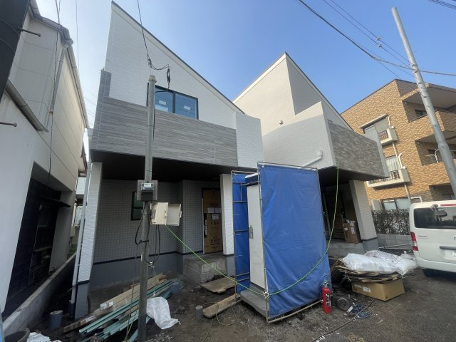 杉並区成田東1丁目 全2棟 1号棟の外観|【弊社にて現地販売会開催中です♪♪】
ご見学・詳細についてはお気軽に城北不動産までお問い合わせください
東側は通路で圧迫感がなく風通しも良好です