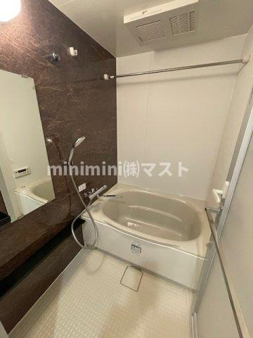 レオンヴァリエ長堀通の浴室
