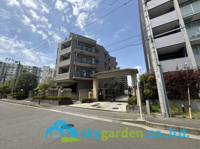 ラシェール鎌倉岡本ハイライズの外観