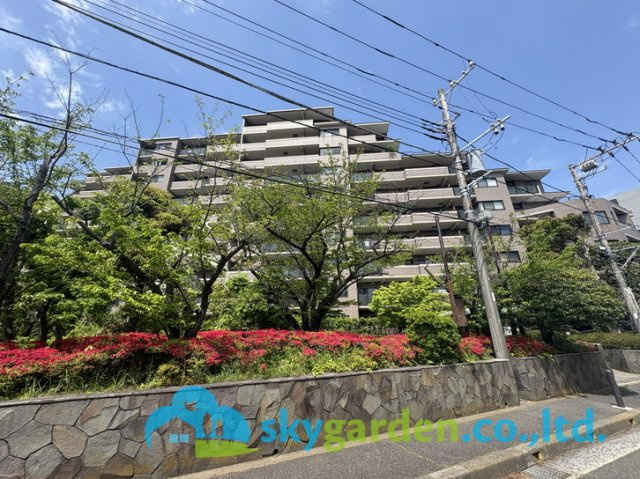 ラシェール鎌倉岡本ハイライズの外観