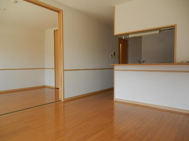 【居間・リビング】 | スカイシャトレ曰佐