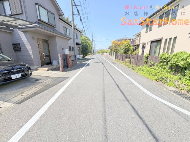 【サンスターホーム】青梅市新町7丁目　高性能新築戸建の前面道路含む現地写真