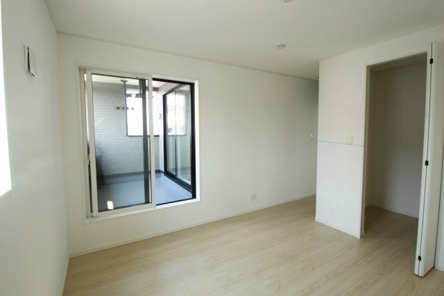 旭町第1　新築戸建　の洋室|3F　南東の部屋　6.87帖+バルコニー
