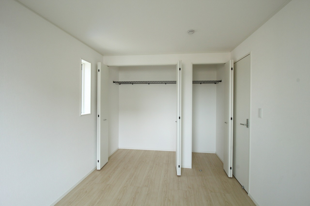 旭町第1　新築戸建　の洋室|3F　西の部屋　6.0帖+バルコニー