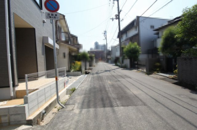 旭町第1　新築戸建　の前面道路含む現地写真|南側　幅　6.3ｍ　　間口　7.6ｍ
