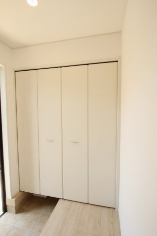 旭町第1　新築戸建　の収納|玄関収納