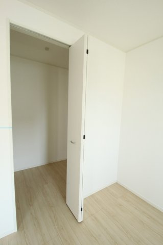 旭町第1　新築戸建　の収納|3F　南東の部屋　6.87帖+バルコニー