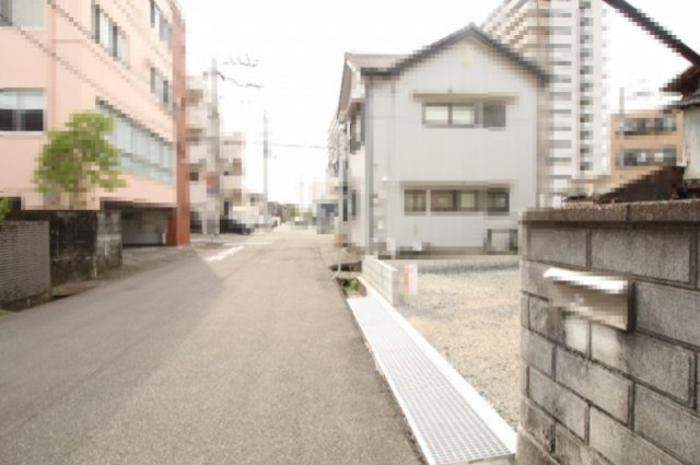 旭町第1　新築戸建　の前面道路含む現地写真|南側　幅　6.3ｍ　　間口　7.6ｍ
