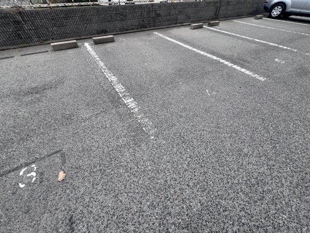 マリンハイム塩屋の駐車場