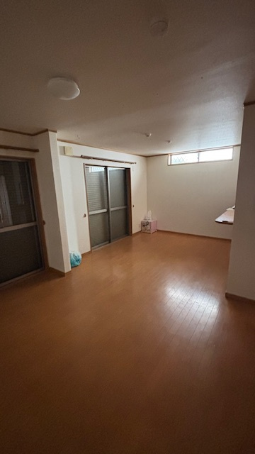 兵庫県伊丹市山田3丁目　中古戸建の居間・リビング|ゆったり過ごせる居間です