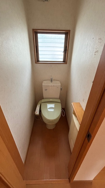 兵庫県伊丹市山田3丁目　中古戸建のトイレ|清潔感のあるトイレです