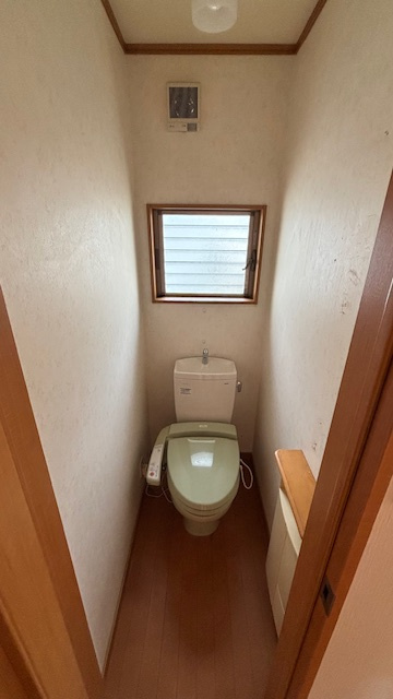 兵庫県伊丹市山田3丁目　中古戸建のトイレ|ゆったりとした空間のトイレです