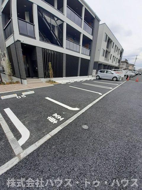 ガーデン　ヒルズの駐車場